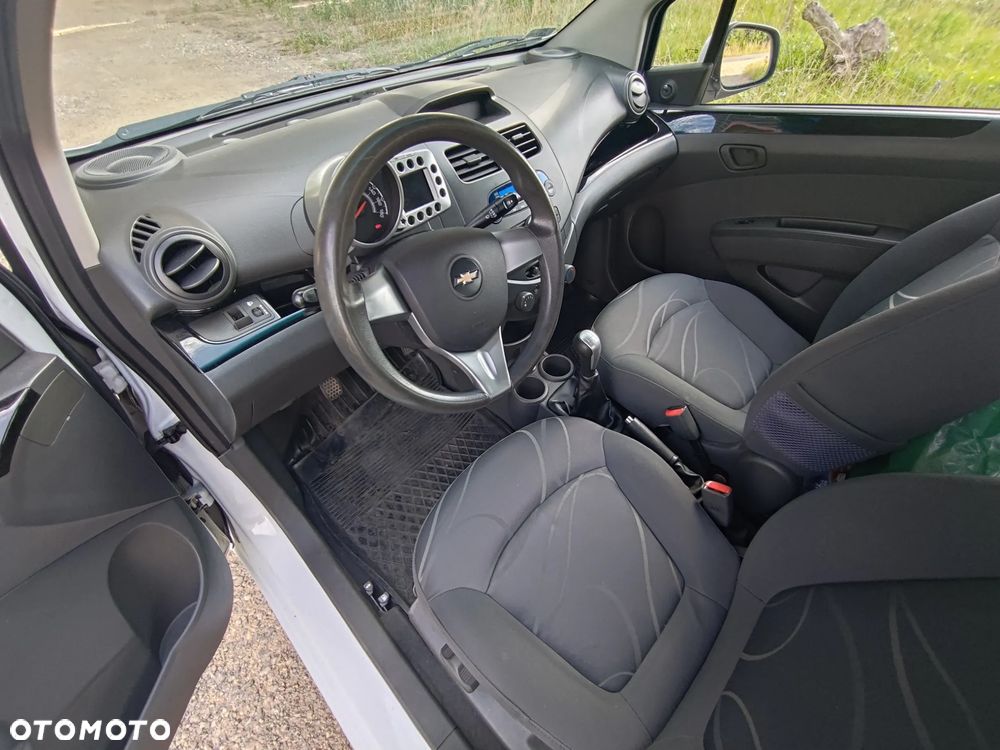 Chevrolet Spark 1.0 LT - 8