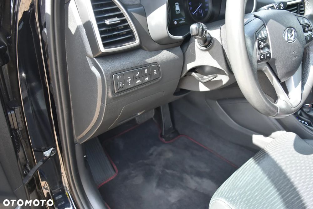Hyundai Tucson 2.0 CRDI 4WD Automatik Premium - 13
