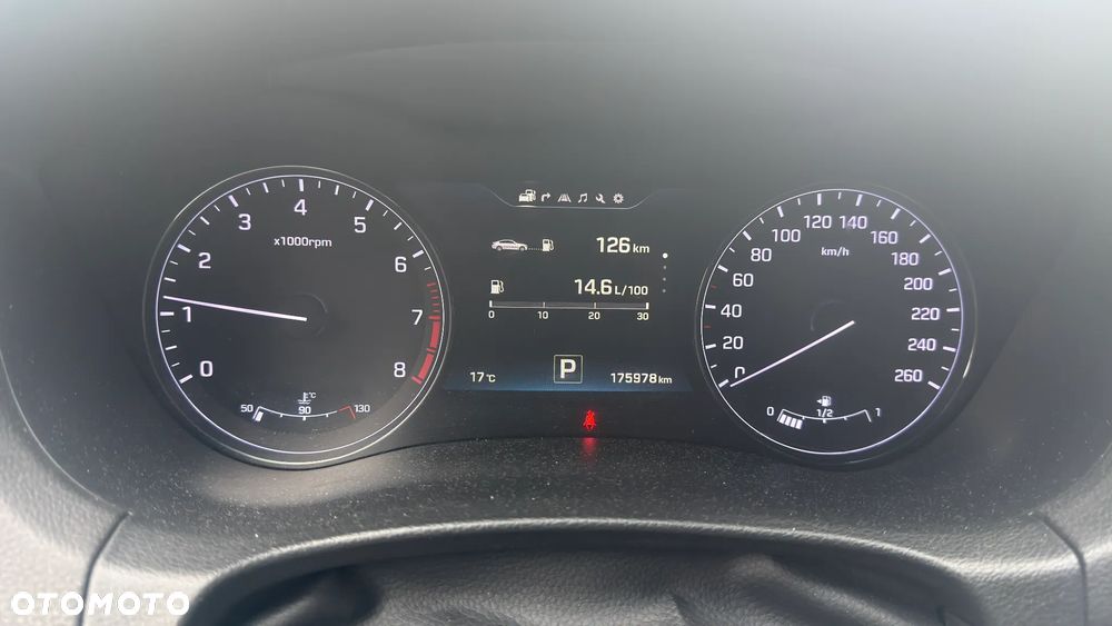 Hyundai Genesis - 12