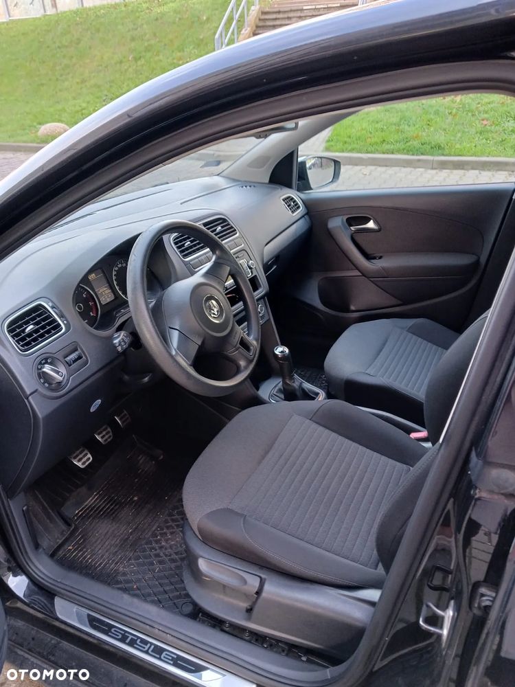 Volkswagen Polo - 8