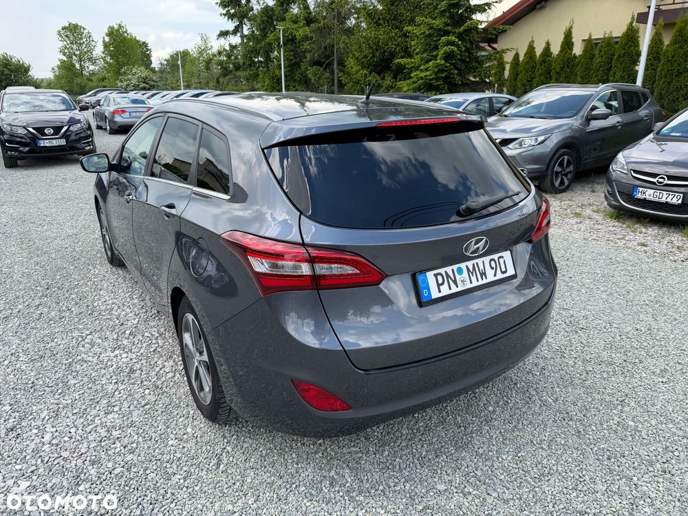 Hyundai i30 blue 1.6 GDI Trend - 4