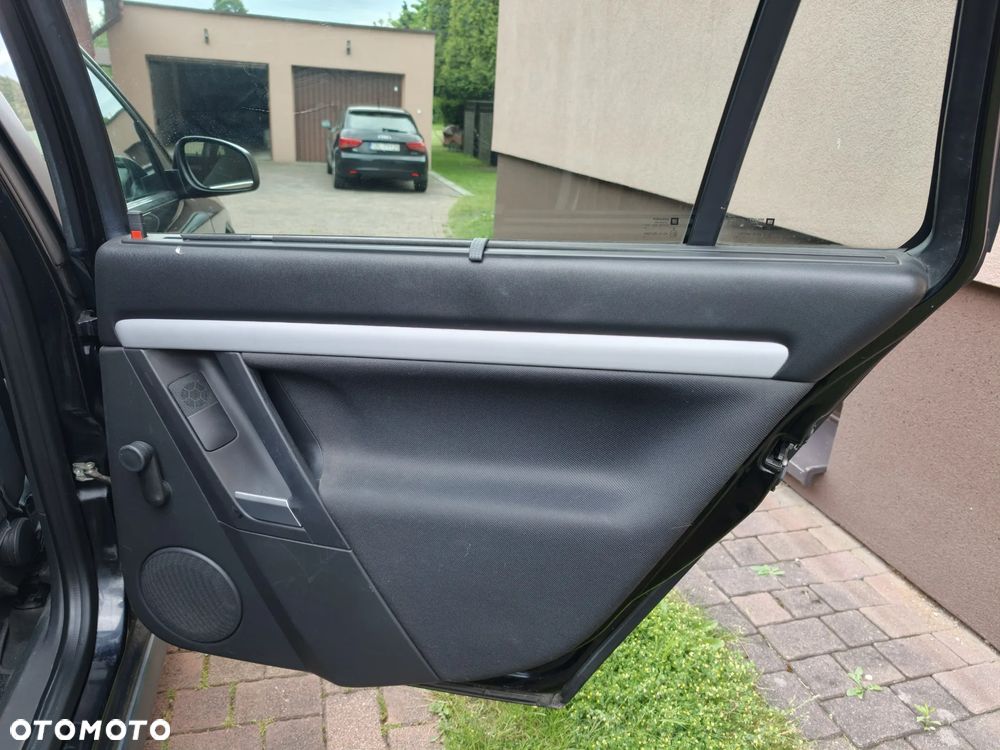 Opel Vectra 1.8 CDX - 21