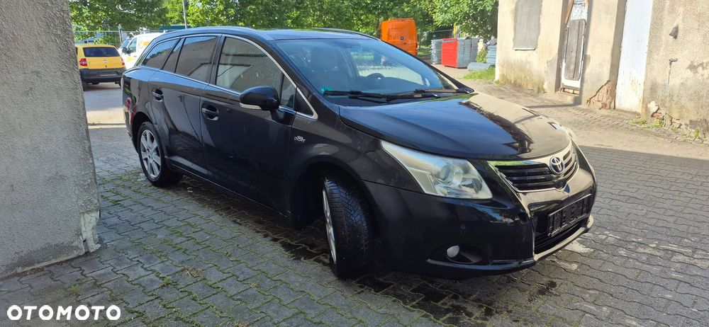 Toyota Avensis 2.2 D-CAT Sol - 2