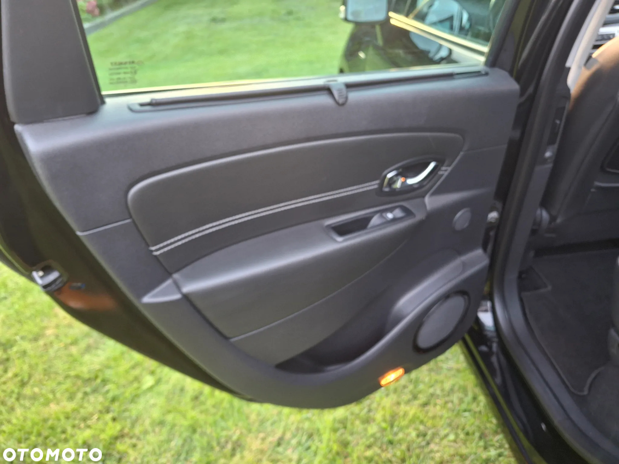 Renault Scenic ENERGY TCe 115 Bose Edition - 29