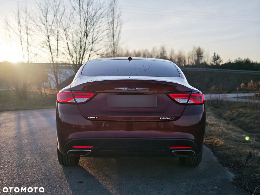 Chrysler 200 - 5