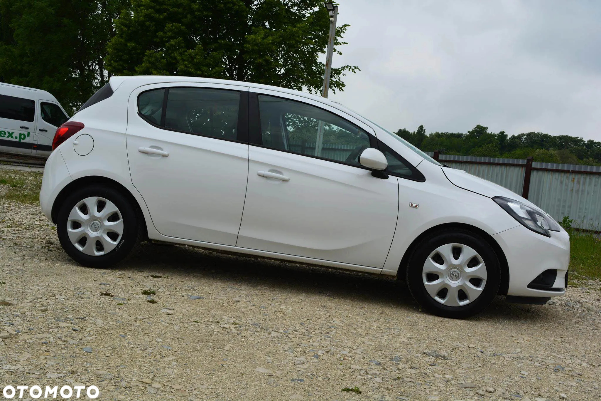 Opel Corsa 1.4 T Enjoy S&S - 9