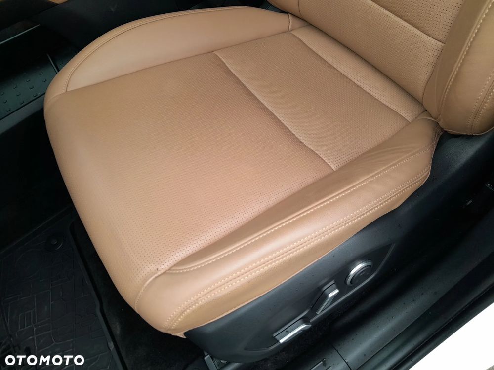Hyundai Santa Fe 1.6 T-GDI PHEV Platinum 4WD 7os - 12