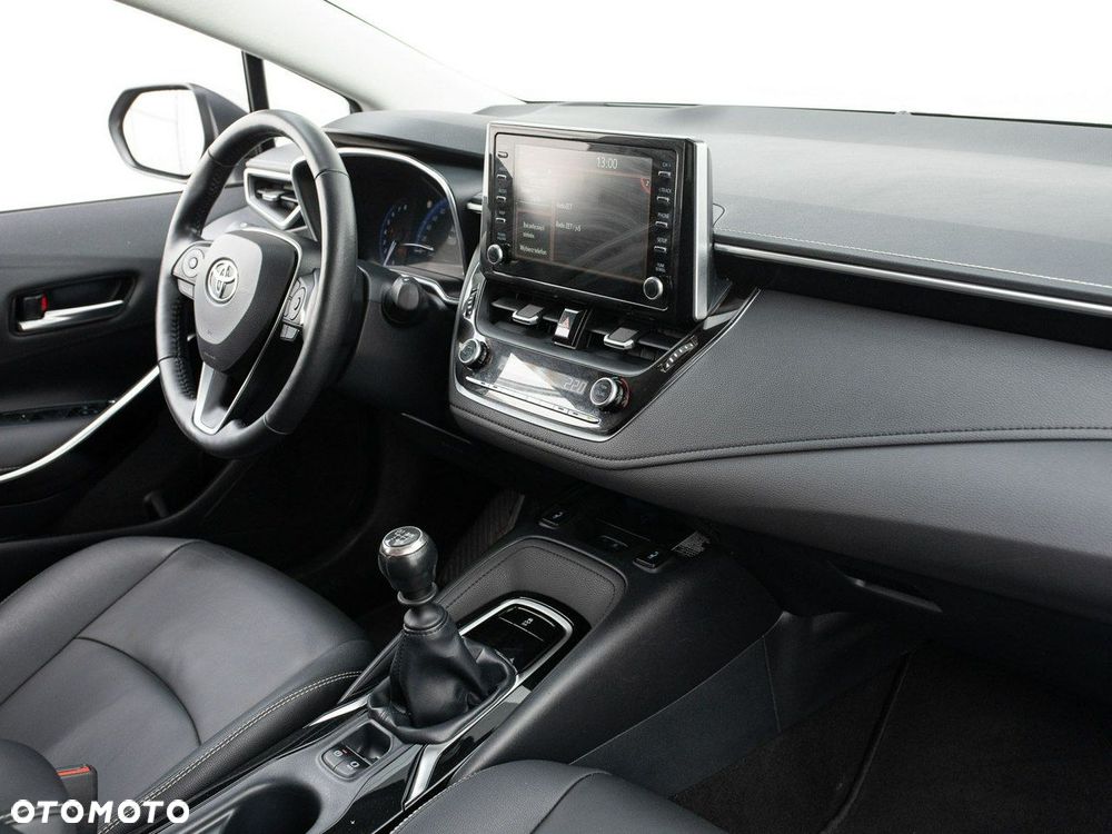 Toyota Corolla 1.6 Executive - 29