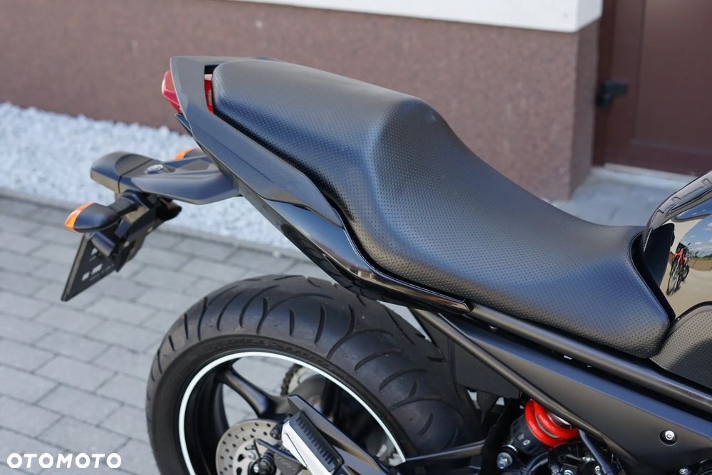 Yamaha XJ - 6