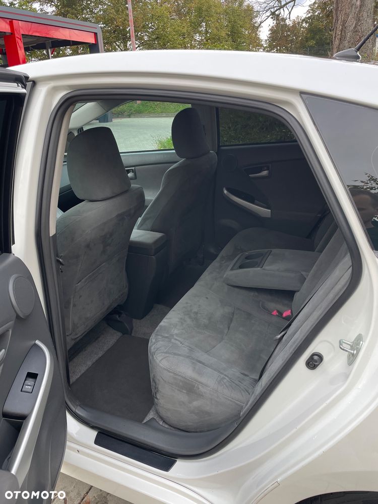 Toyota Prius - 12