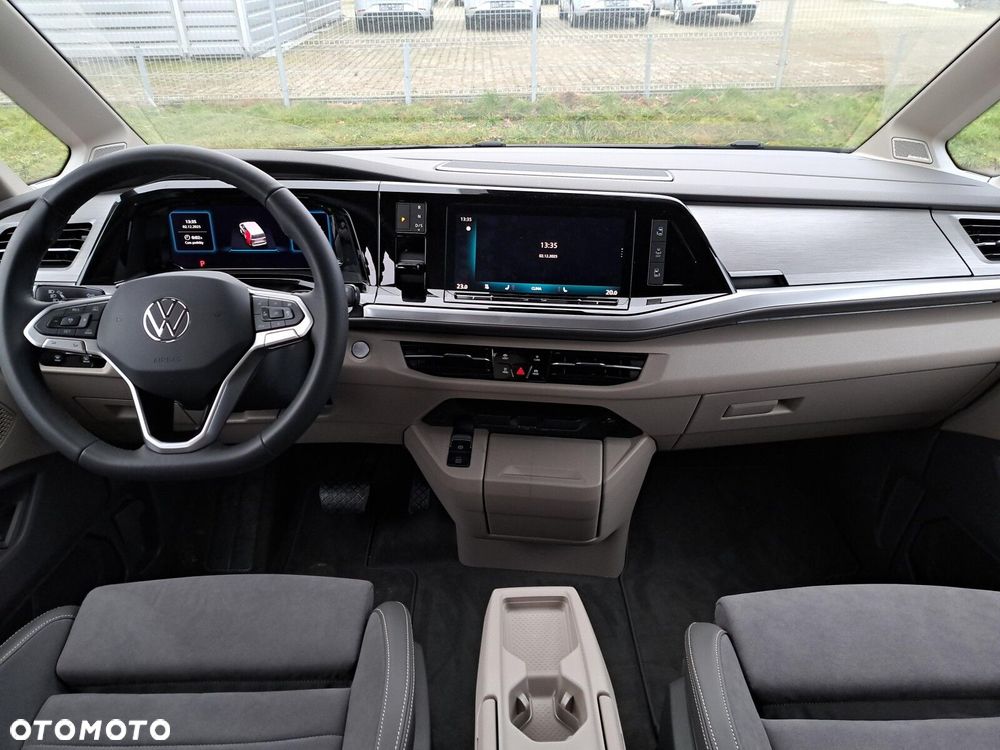 Volkswagen Multivan - 11