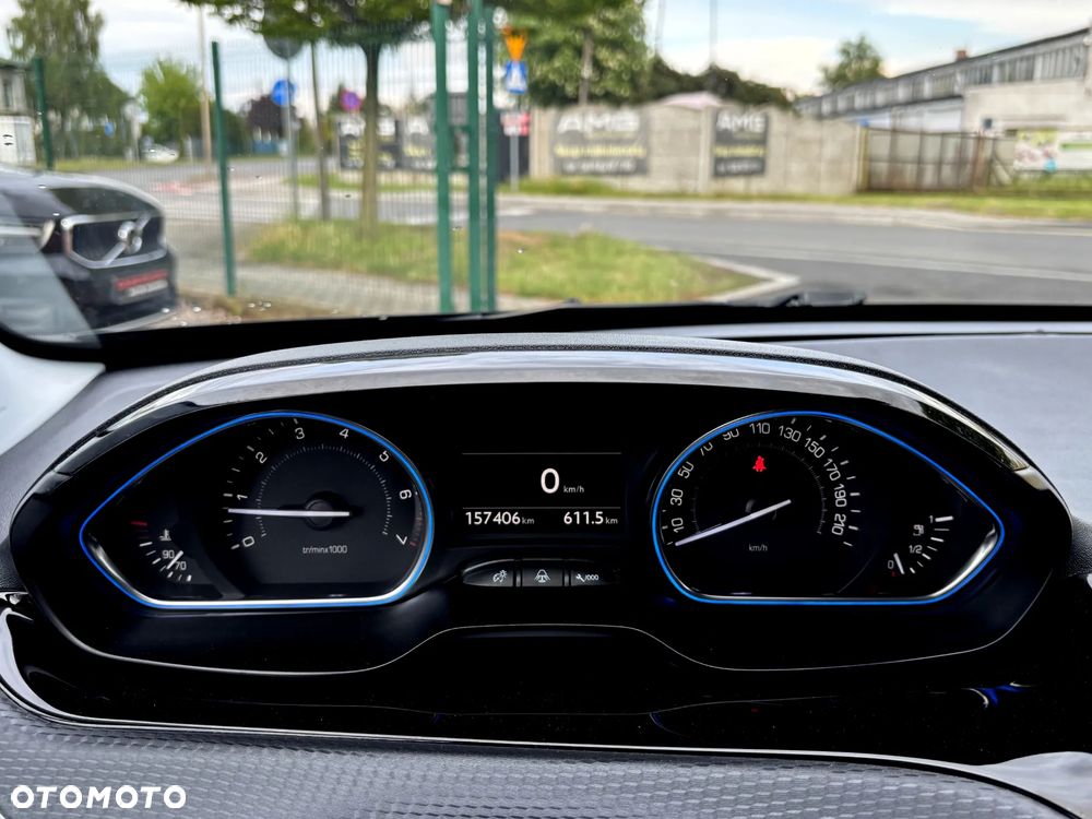 Peugeot 2008 120 VTI Allure - 20