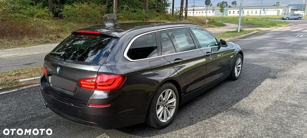 BMW Seria 5 520d Touring - 8
