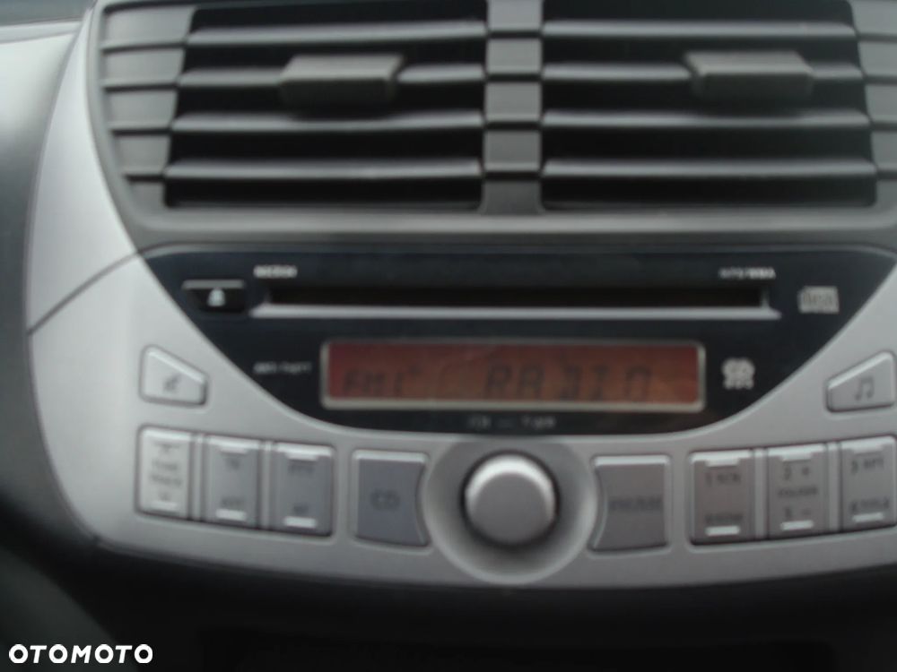 Nissan Pixo 1.0 more - 27