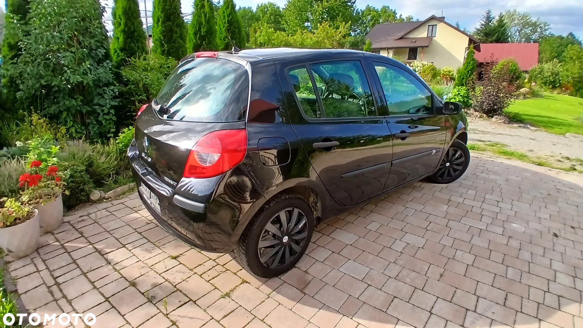 Renault Clio - 7