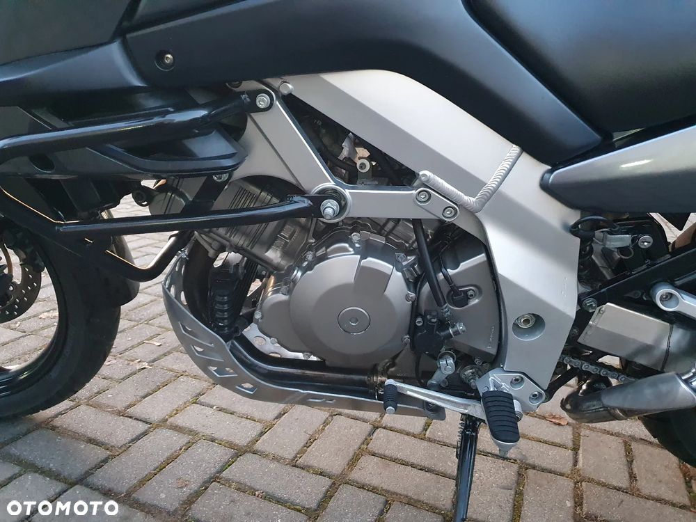Suzuki V-STROM - 33