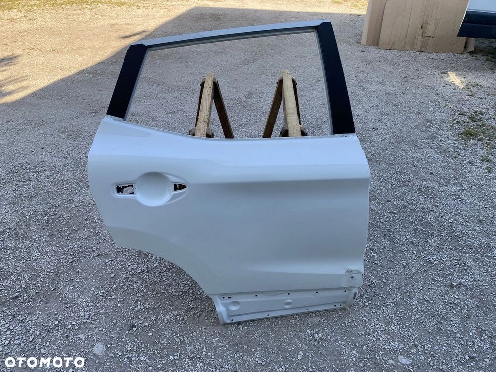 DRZWI TYLNE PRAWE NISSAN QASHQAI II J11 2013- - 1