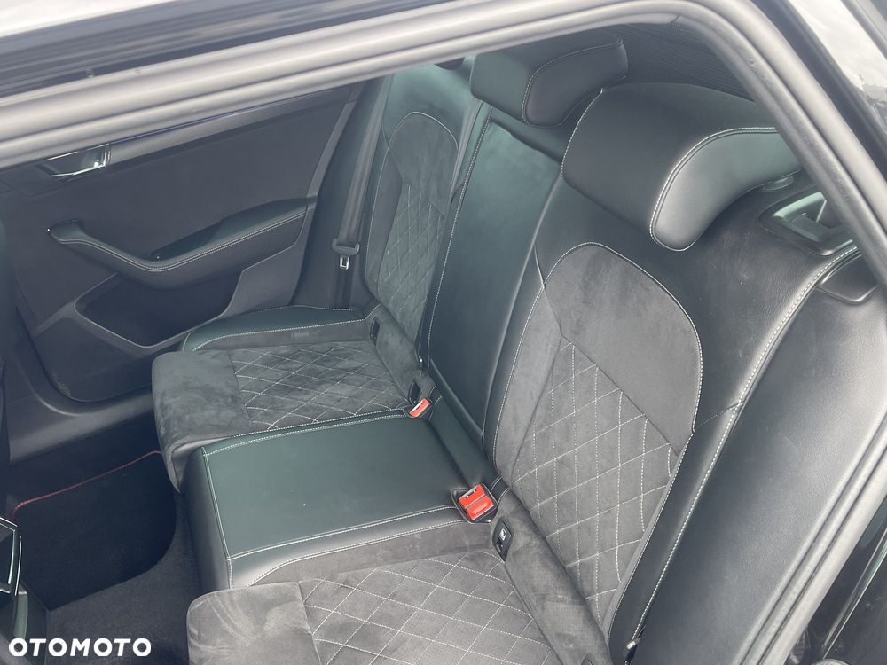 Skoda Superb 2.0 TDI SCR Sportline DSG - 22
