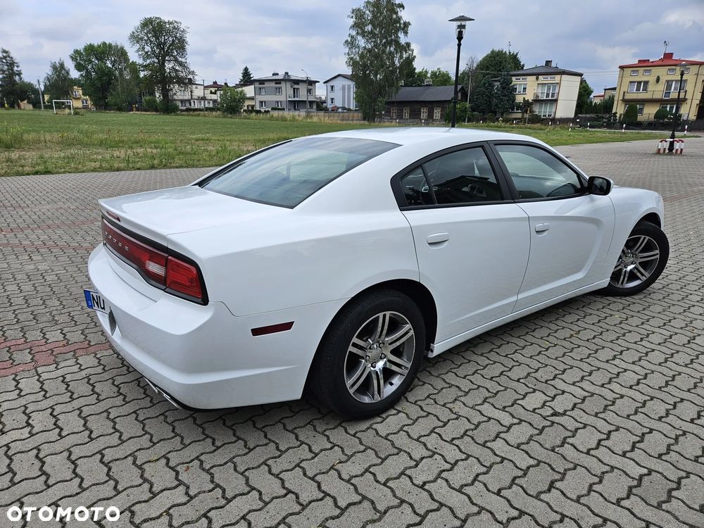 Dodge Charger 3.5 V6 SXT - 7