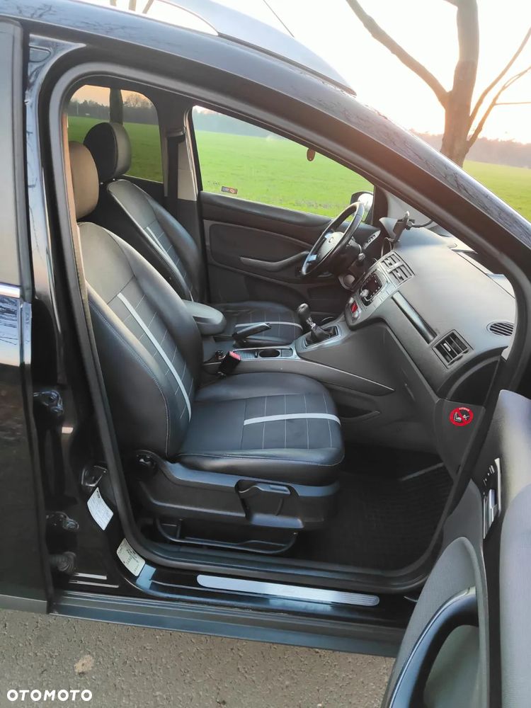 Ford Kuga 2.0 TDCi Titanium FWD - 14