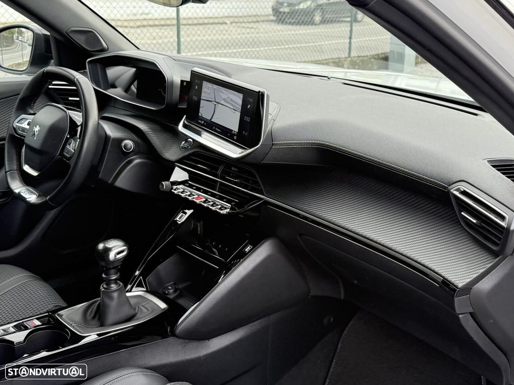 Peugeot 2008 1.2 PureTech GT Line - 40