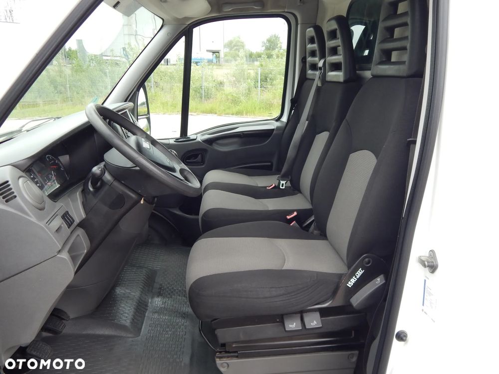 Iveco DAILY 35S15 2,3HPI L2H2 LIFT - 10