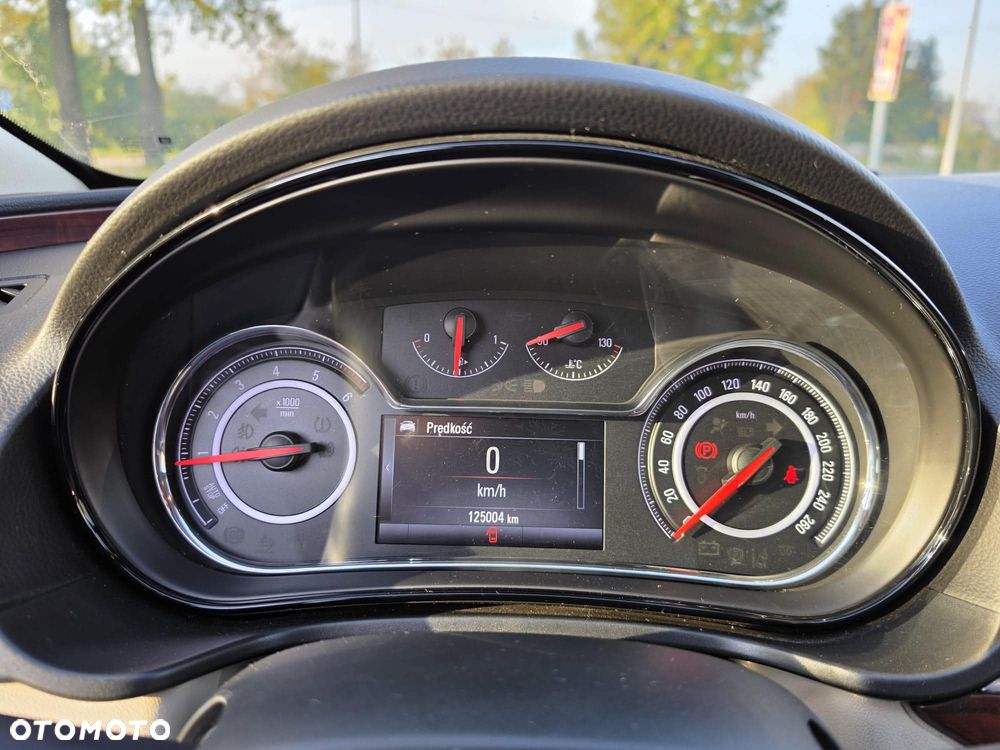 Opel Insignia - 12