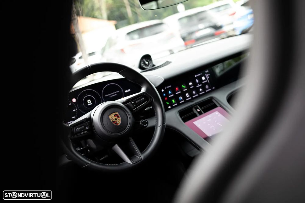 Porsche Taycan Sport Turismo - 30