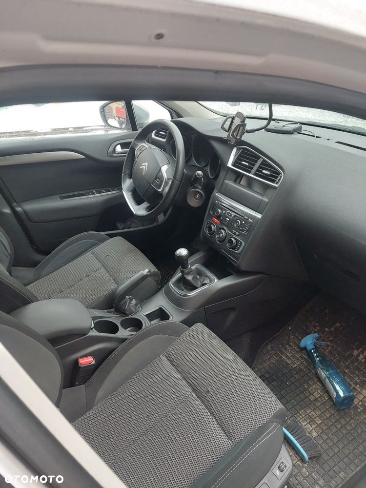 Citroën C4 HDi 90 Attraction - 5