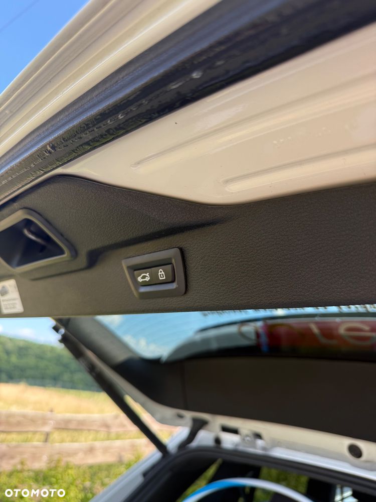 BMW X5 xDrive50i - 10