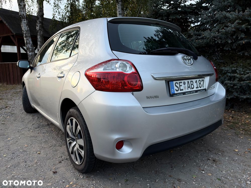 Toyota Auris - 2