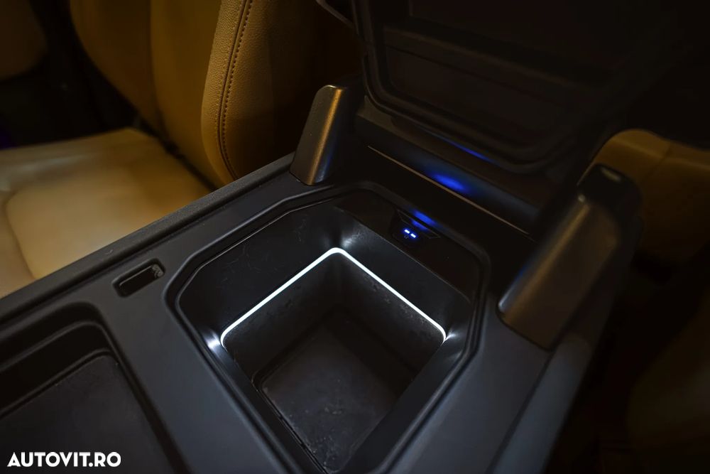 Land Rover Defender 90 3.0D 250 MHEV Hard Top X-Dynamic SE - 31