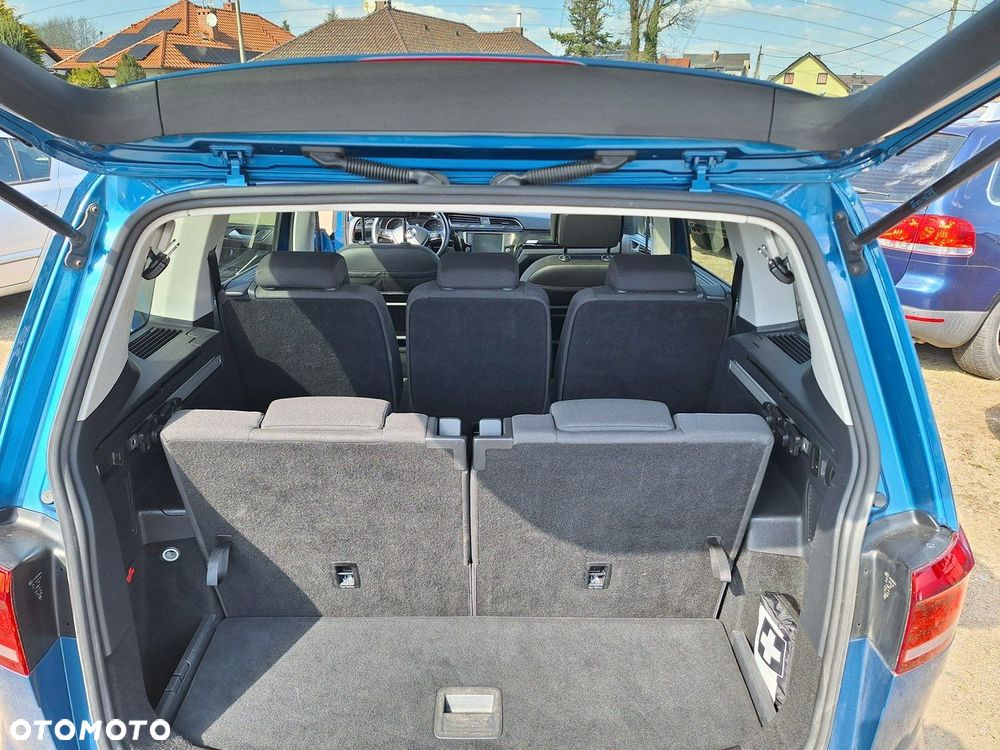 Volkswagen Touran 2.0 TDI BMT Comfortline - 18