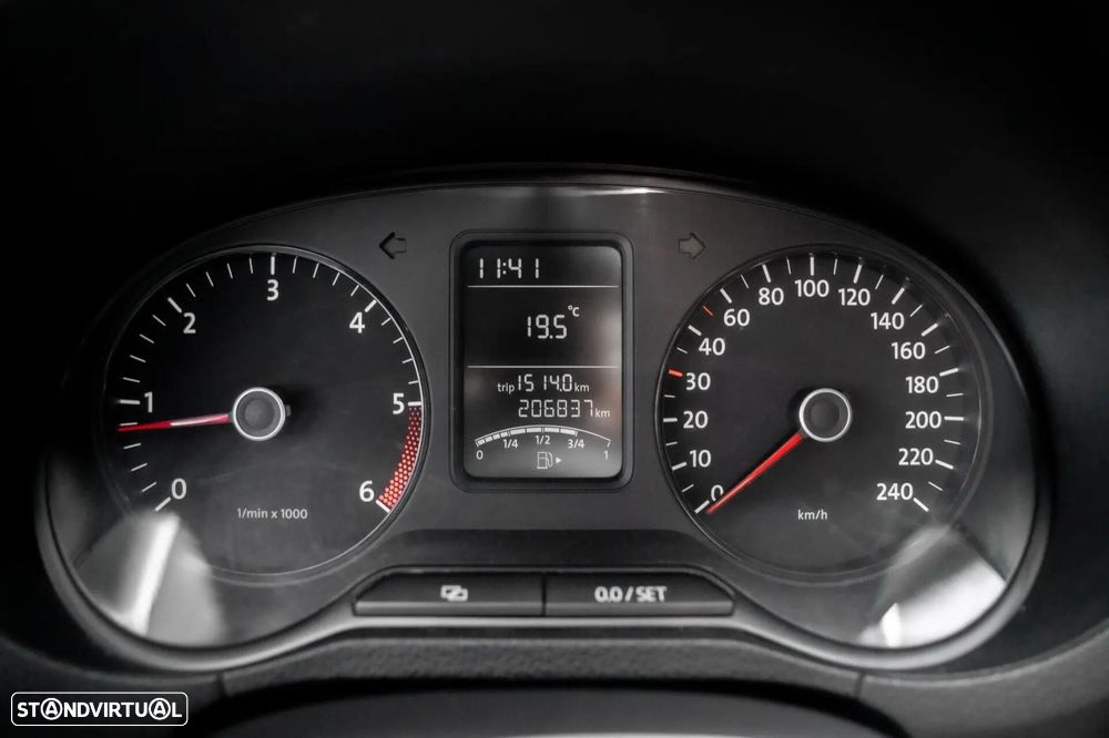 VW Polo 1.6 TDI Confortline - 16