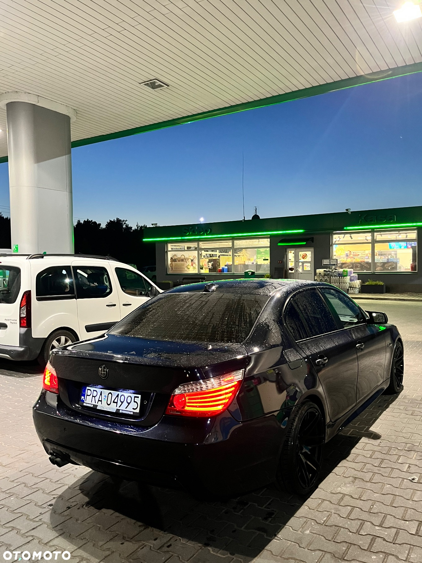 BMW Seria 5 - 32