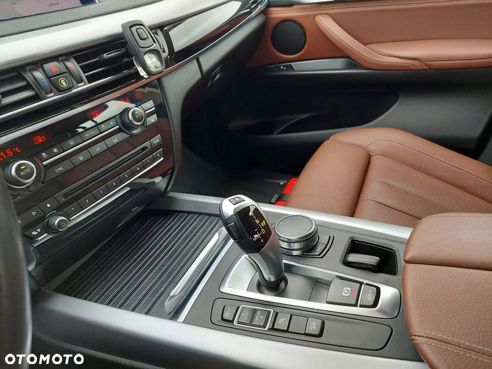 BMW X5 xDrive25d - 17