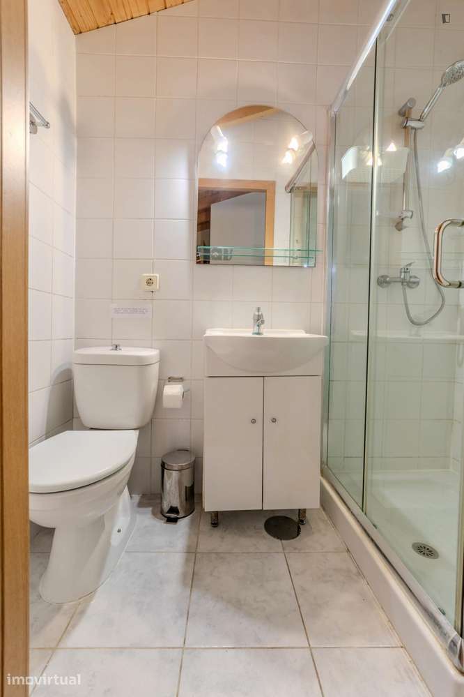 Apartamento com 2 quartos - localizado em Cedofeita Porto - Grande imagem: 5/9