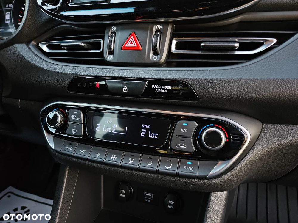 Hyundai i30 1.5 DPI Smart - 27