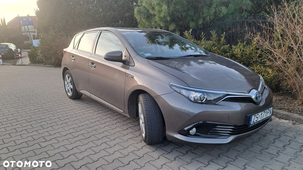 Toyota Auris 1.8 HSD Sol - 12