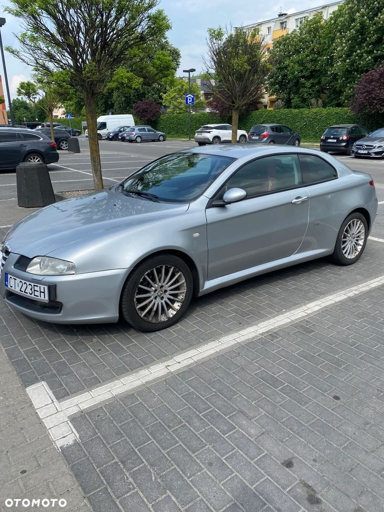 Alfa Romeo GT 1.9JTD 16V Distinctive - 2