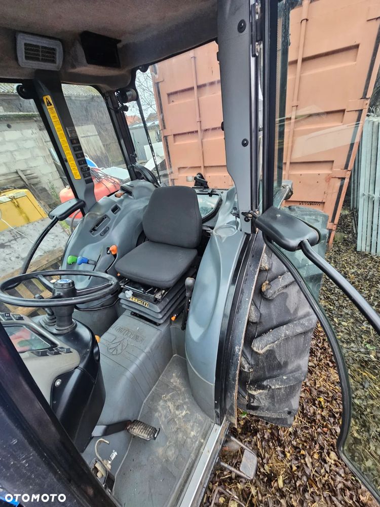 New Holland U2D6 ( w dokumentach) , model handlowy TN 85 FA - 28