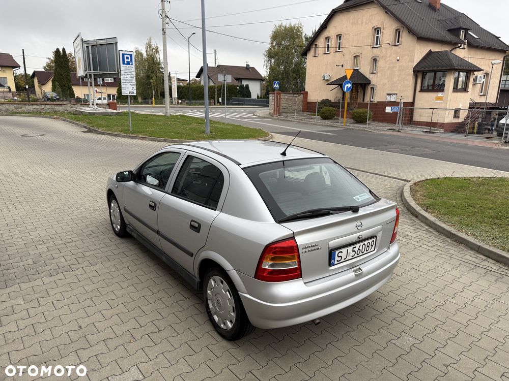 Opel Astra 2006 photo 2