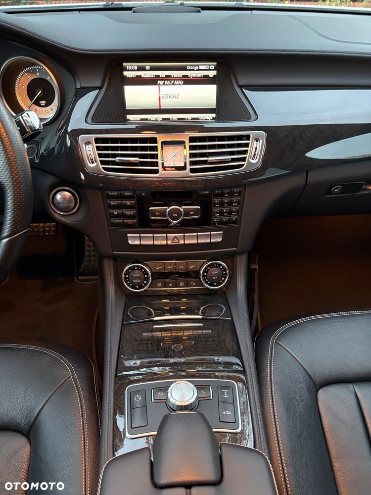 Mercedes-Benz CLS - 22