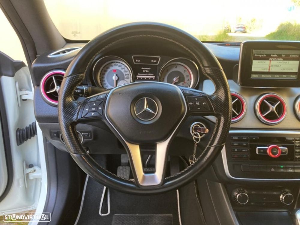 Mercedes-Benz CLA 180 d AMG Line - 11