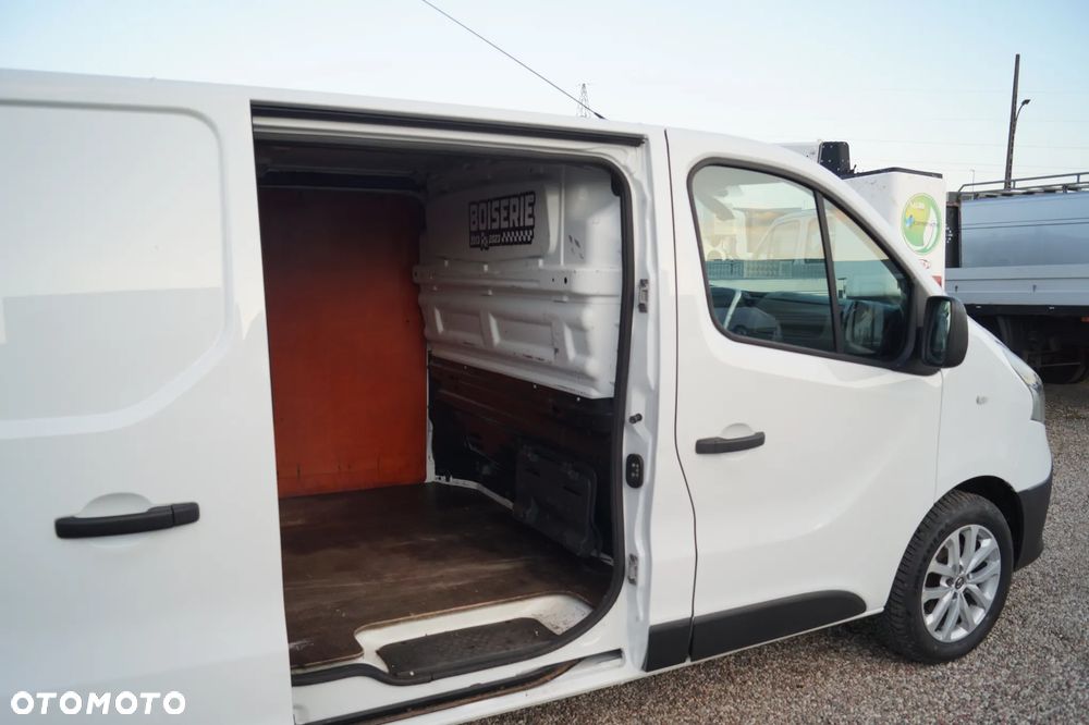 Renault Trafic - 16