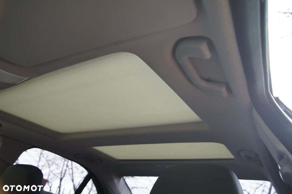 Mercedes-Benz Klasa C 180 Kompressor BlueEFFICIENCY Avantgarde - 22