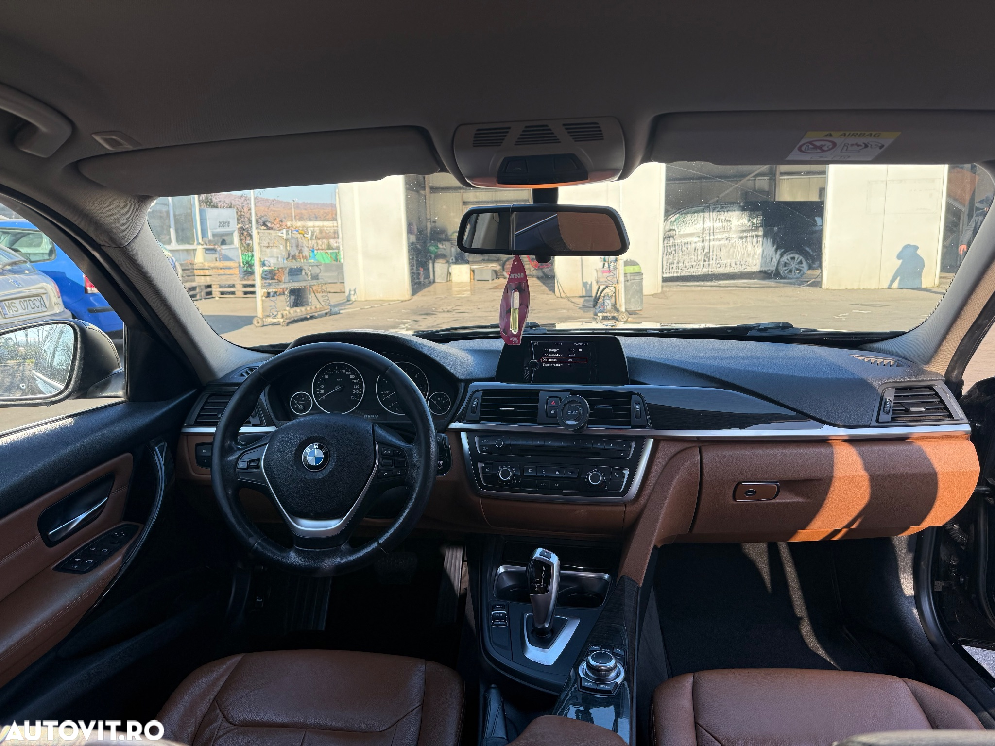 BMW Seria 3 318d Aut. Blue Performance Luxury Line - 10