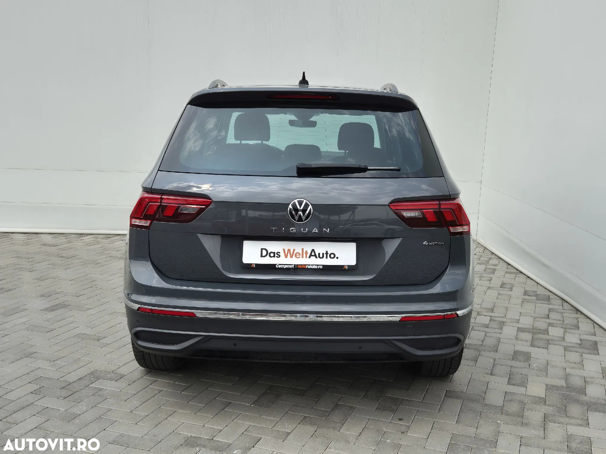 Volkswagen Tiguan - 4