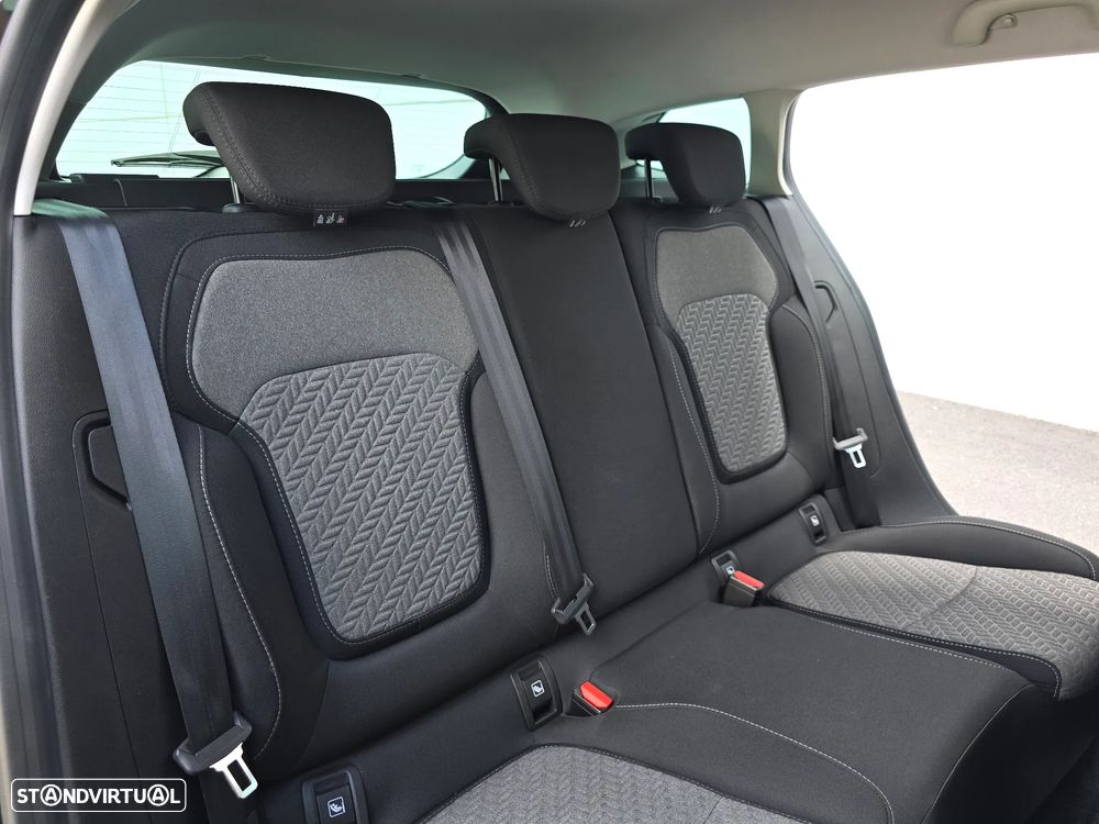Renault Mégane 1.3 TCe Limited - 28
