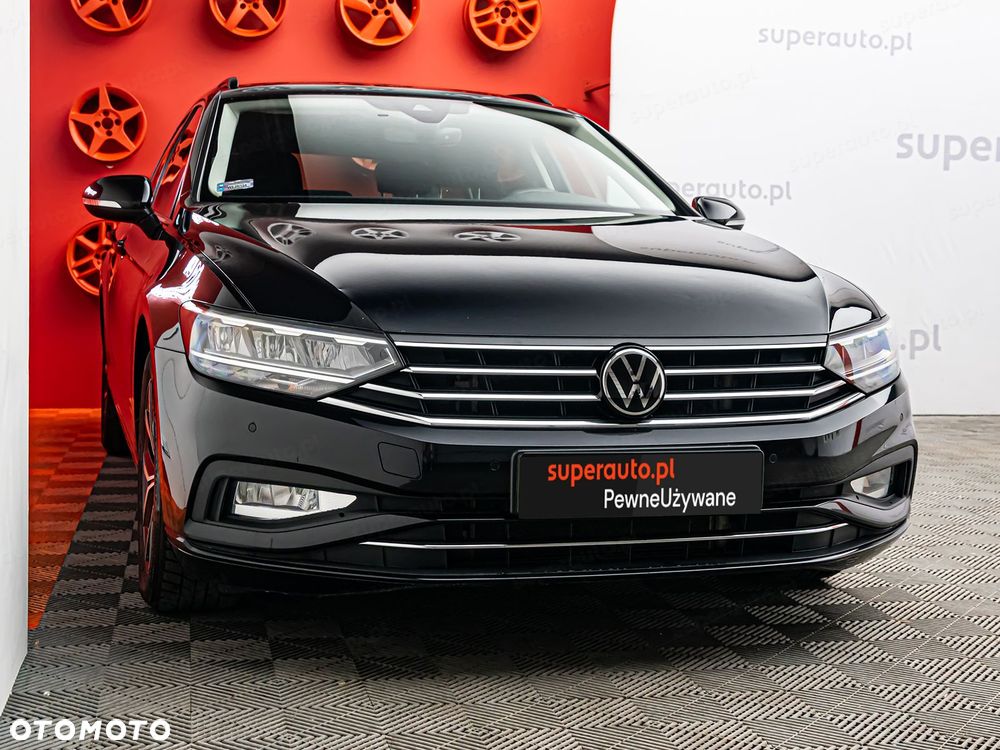 Volkswagen Passat - 25